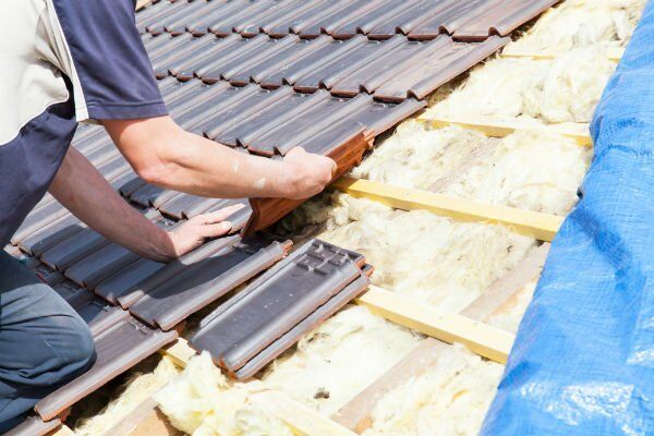 How does a roof replacement work?