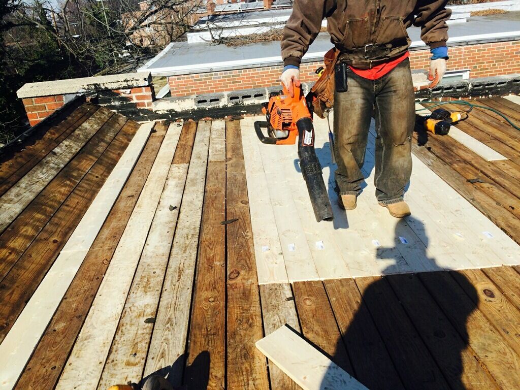 Flat roofing construction.